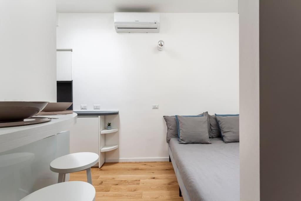 City Centre Navigli- Studio Милан Экстерьер фото
